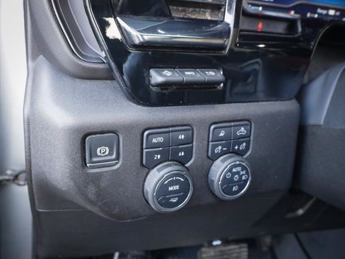 Used 2024 Chevrolet Silverado 2500 ZR2 w/ Technology Package image 23