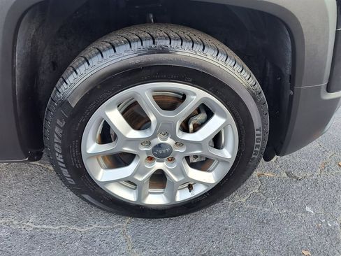 Used 2015 Jeep Renegade Latitude w/ Popular Equipment Group image 12