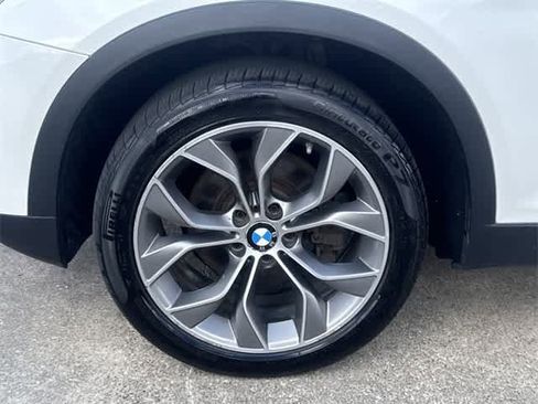 Used 2017 BMW X3 xDrive28i image 7