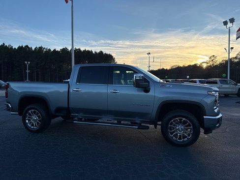 New 2026 Chevrolet Silverado 2500 LTZ w/ LTZ Premium Package AWD/4WD image 2