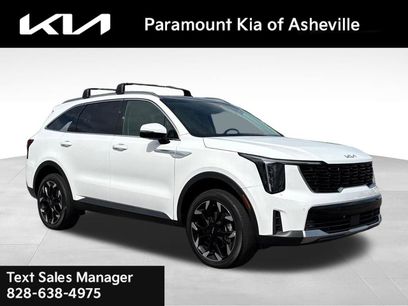Certified 2025 Kia Sorento EX w/ Panoramic Sunroof Package