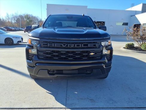 Used 2023 Chevrolet Silverado 1500 Custom image 4