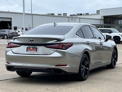 Used 2020 Lexus ES 350 F Sport w/ Accessory Package FWD image 4