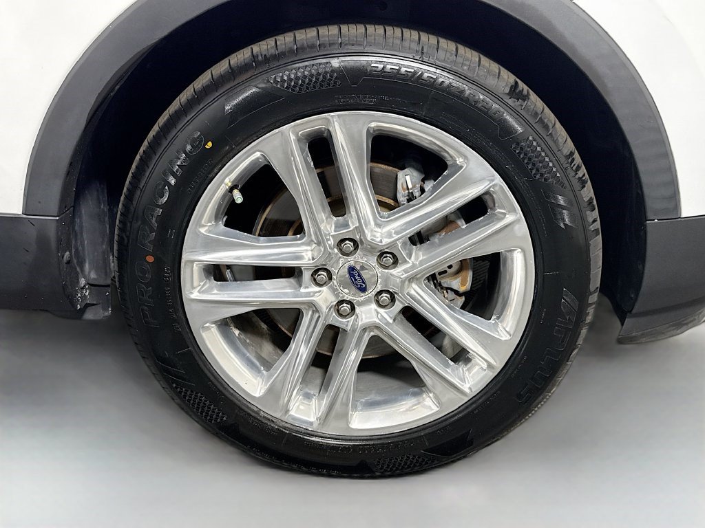Used 2017 Ford Explorer XLT w/ Equipment Group 202A FWD image 31