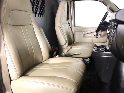 Used 2020 Chevrolet Express 3500 w/ Driver Convenience Package RWD image 37