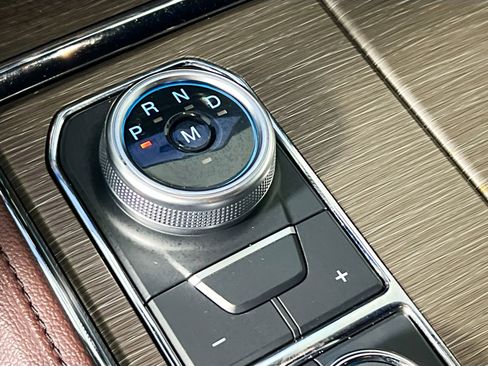 Used 2023 Ford Expedition Limited image 25