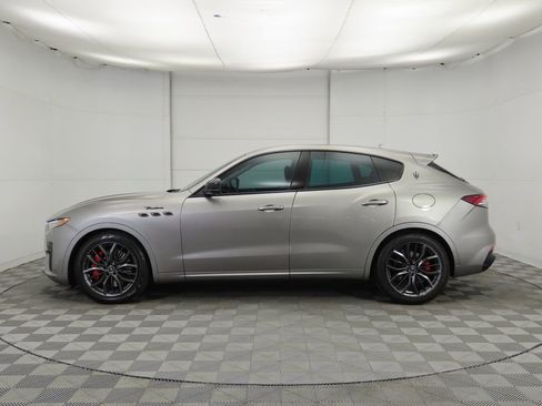 Used 2022 Maserati Levante Modena image 8