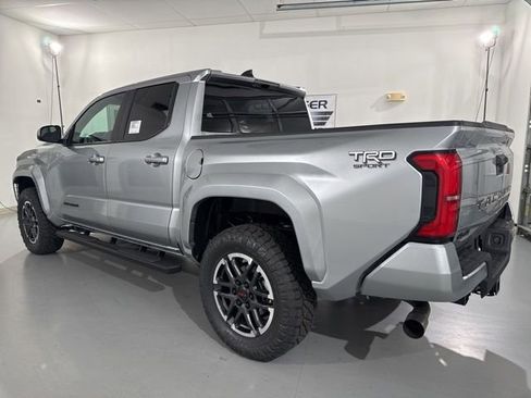 New 2025 Toyota Tacoma TRD Sport image 5