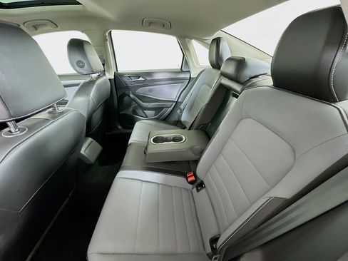 Used 2025 Volkswagen Jetta SE image 27