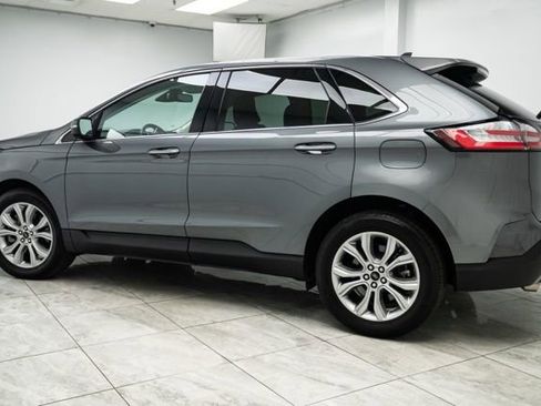 Used 2024 Ford Edge Titanium image 3