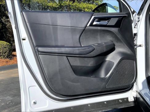 Used 2024 Mitsubishi Outlander SE image 21