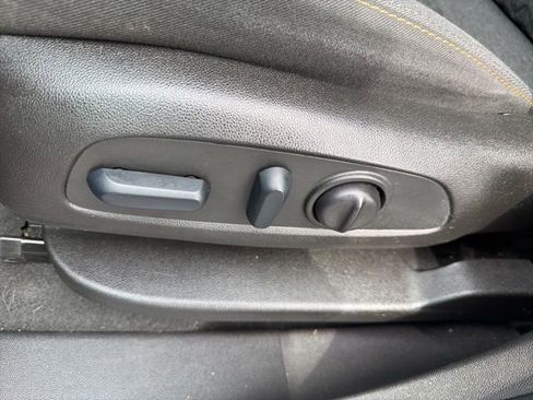 Used 2022 Chevrolet Equinox LT image 12