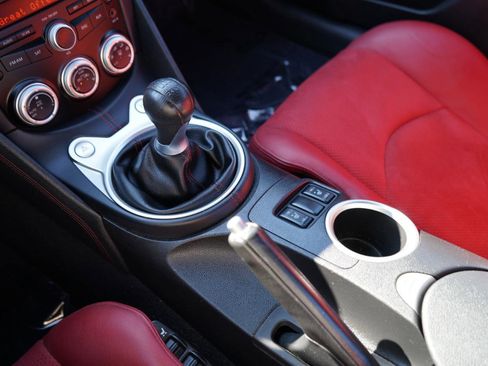 Used 2010 Nissan 370Z Touring w/ Sport Pkg image 38