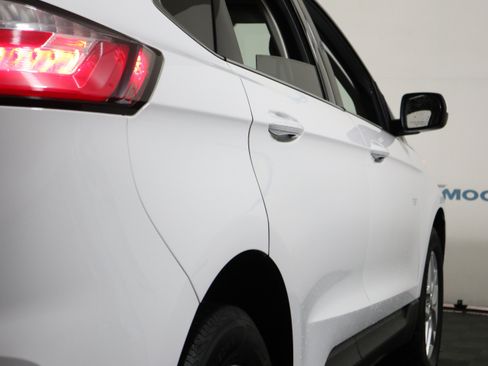 Used 2022 Ford Edge SEL AWD/4WD image 5