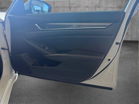 Used 2018 Honda Accord Sport image 21