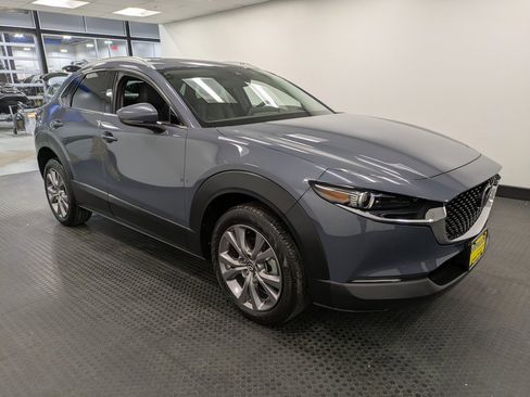 Used 2020 MAZDA CX-30 Premium image 3