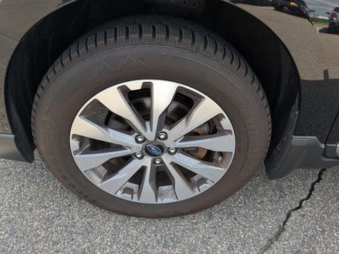 Used 2018 Subaru Outback 2.5i Touring AWD/4WD image 15