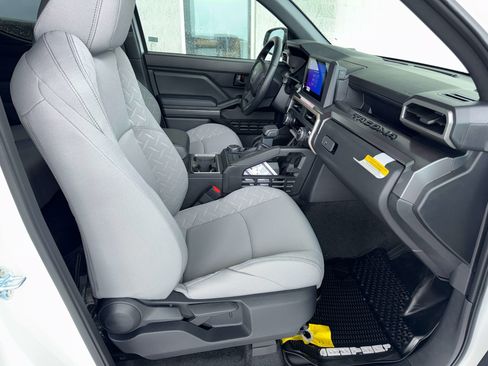New 2026 Toyota Tacoma SR5 AWD/4WD image 17