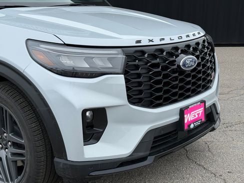 New 2026 Ford Explorer ST w/ Sun And Sound Package image 4