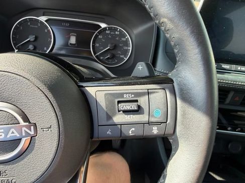 Used 2023 Nissan Rogue SV w/ SV Premium B Package FWD image 19