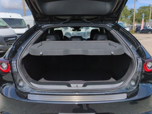 Used 2022 MAZDA MAZDA3 s FWD image 13