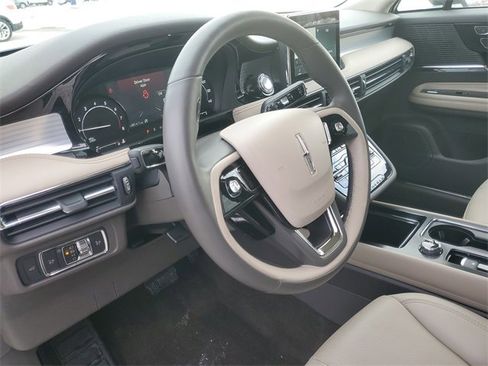 Certified 2022 Lincoln Corsair AWD w/ Equipment Group 101A image 15