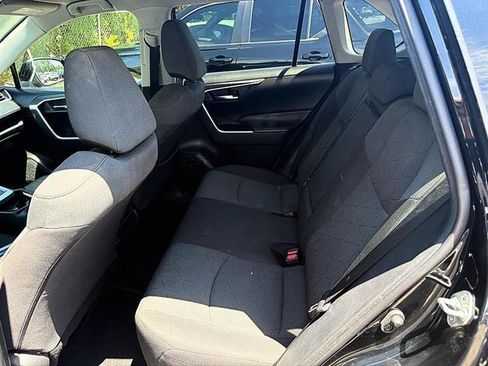 Used 2020 Toyota RAV4 XLE FWD image 40