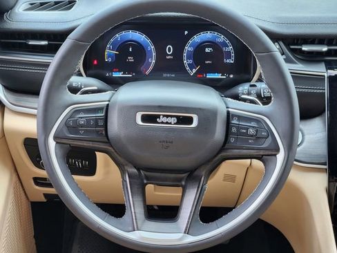 Used 2023 Jeep Grand Cherokee L Limited RWD image 26