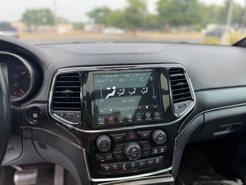Used 2020 Jeep Grand Cherokee High Altitude AWD/4WD image 19