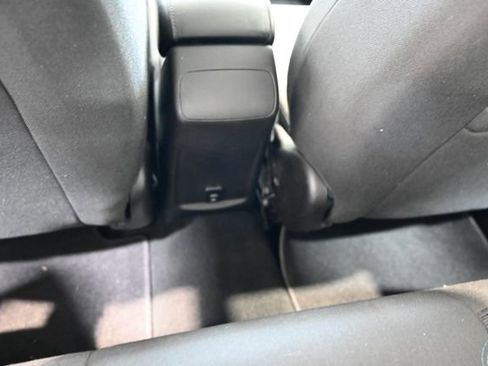Used 2018 Chevrolet Cruze LT FWD image 25
