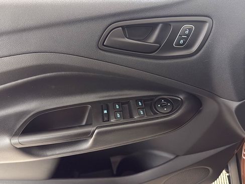 Used 2017 Ford Escape S FWD image 6