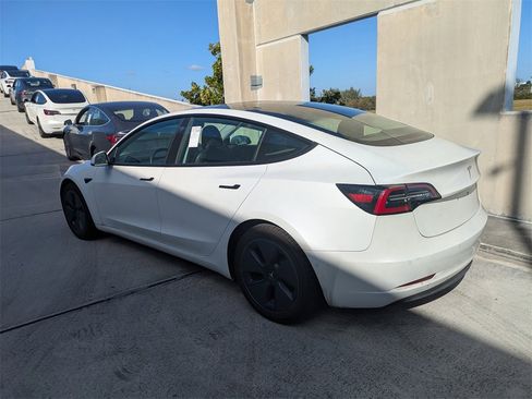 Used 2021 Tesla Model 3 Standard Range Plus image 7