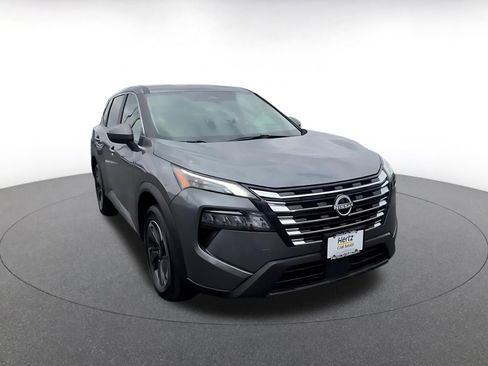 Used 2025 Nissan Rogue SV FWD image 3