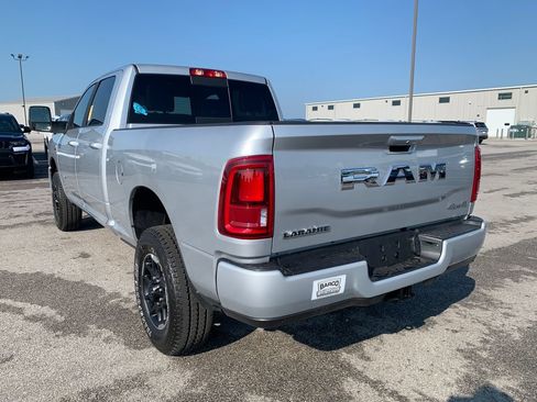 Used 2026 RAM 2500 Laramie AWD/4WD image 5