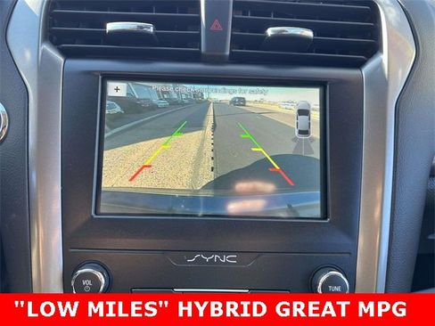 Used 2019 Ford Fusion SEL image 25