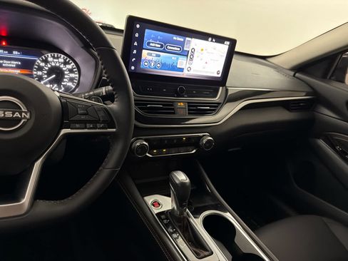 Used 2023 Nissan Altima 2.5 SR w/ SR Premium Package FWD image 18