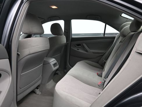 Used 2010 Toyota Camry LE FWD image 18