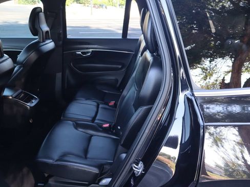 Used 2020 Volvo XC90 T5 Momentum AWD/4WD image 20