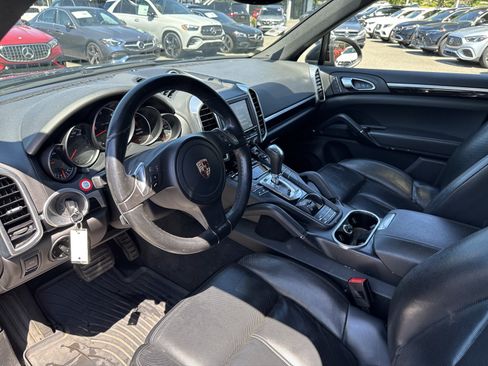 Used 2013 Porsche Cayenne Diesel AWD/4WD image 10