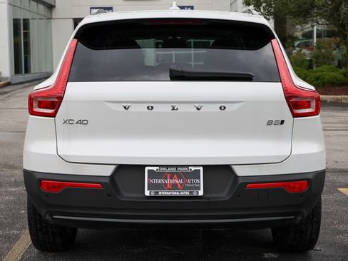 Certified 2026 Volvo XC40 B5 Plus AWD/4WD image 31