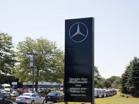Used 2022 Mercedes-Benz C 300 4MATIC Sedan image 4