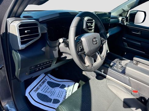 Used 2025 Toyota Tundra SR5 w/ SR5 Premium Package AWD/4WD image 10