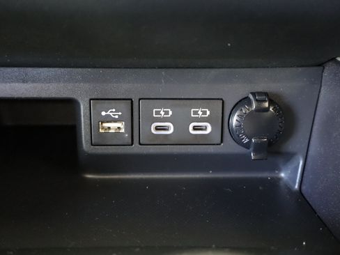 Used 2023 Toyota Highlander XSE AWD/4WD image 19