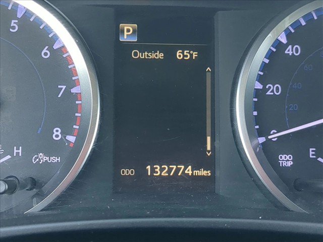 Used 2018 Toyota Highlander LE w/ Carpet Mat Package (TMS) FWD image 11
