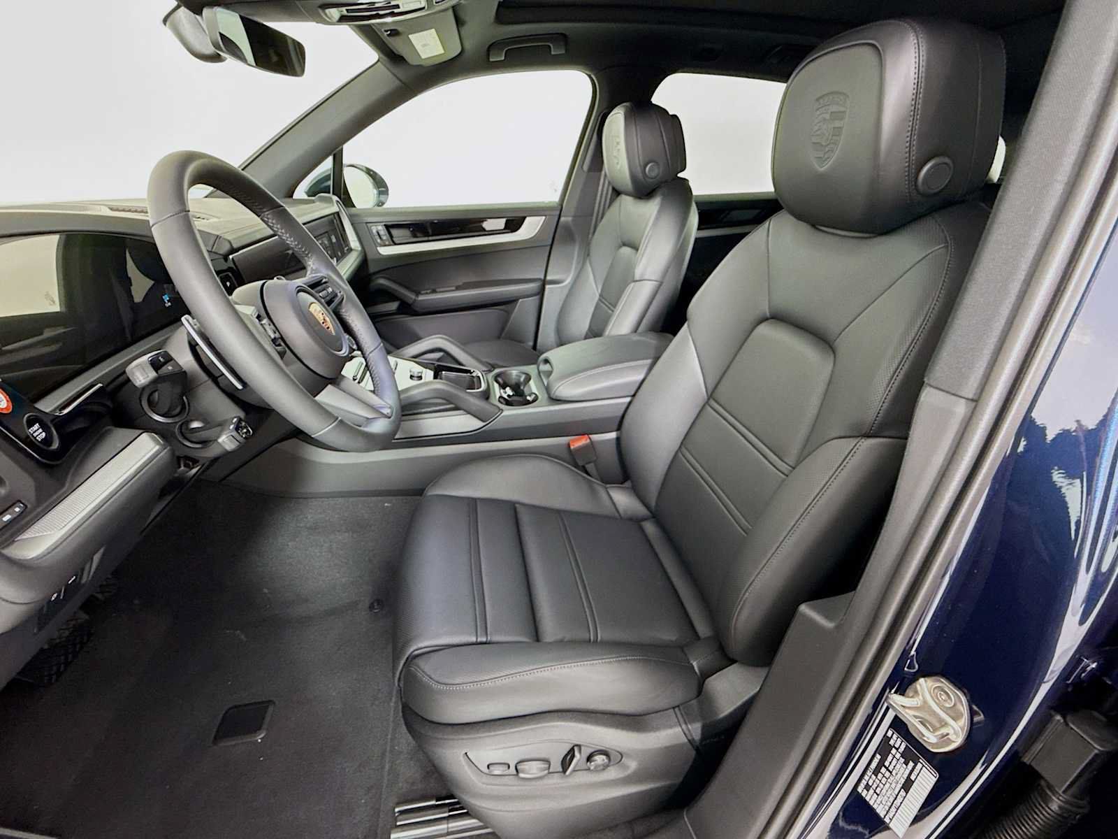 Used 2026 Porsche Cayenne AWD/4WD image 5