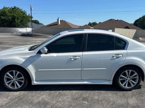 Used 2013 Subaru Legacy 2.5i Limited AWD/4WD image 8