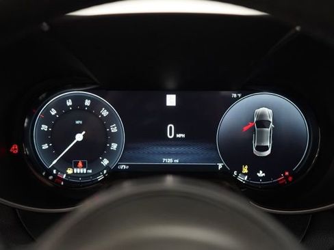 Used 2025 Alfa Romeo Giulia Veloce image 23