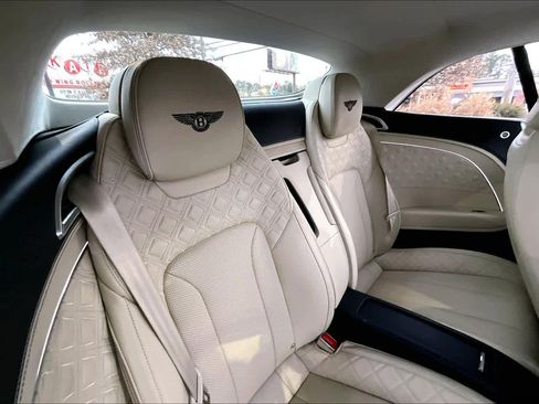 Used 2023 Bentley Continental GT Azure image 19