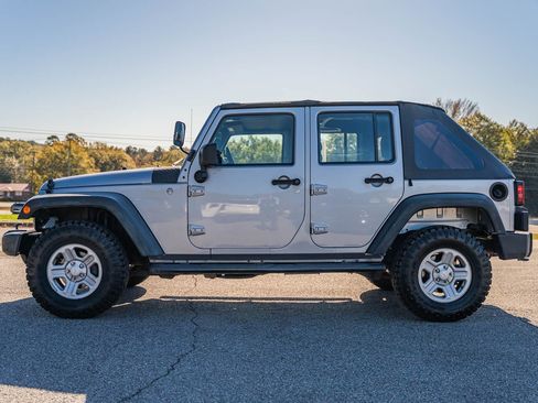 Used 2013 Jeep Wrangler Unlimited Sport w/ Connectivity Group image 4