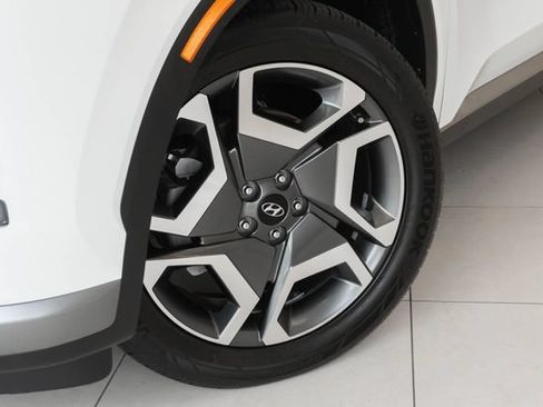 Used 2023 Hyundai Palisade Limited FWD image 2